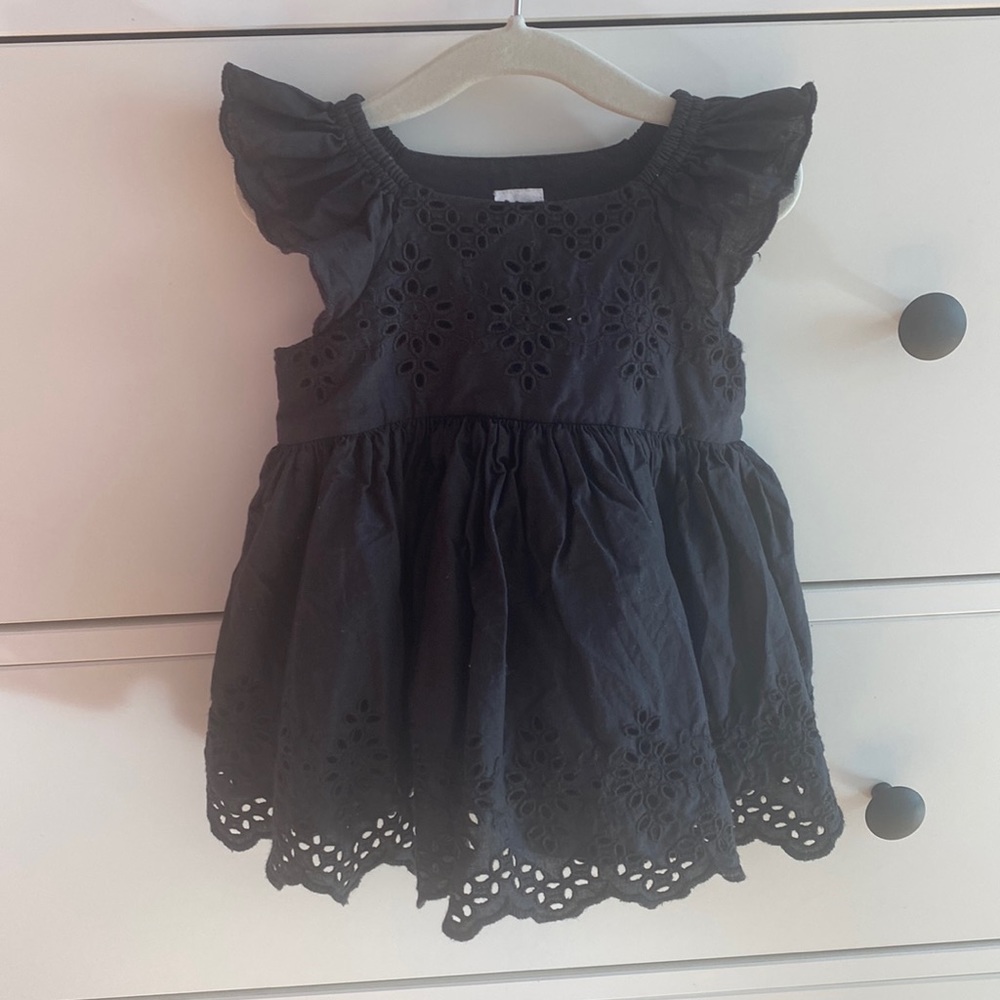 Baby girl black gap dress
